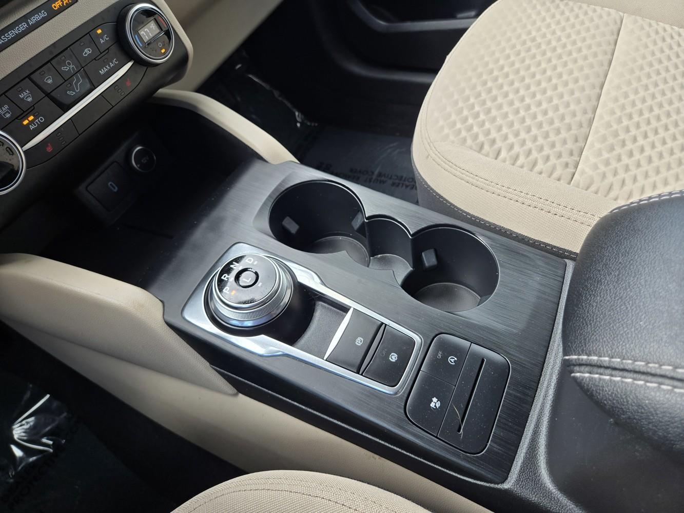 2020 Ford Escape SE photo 11