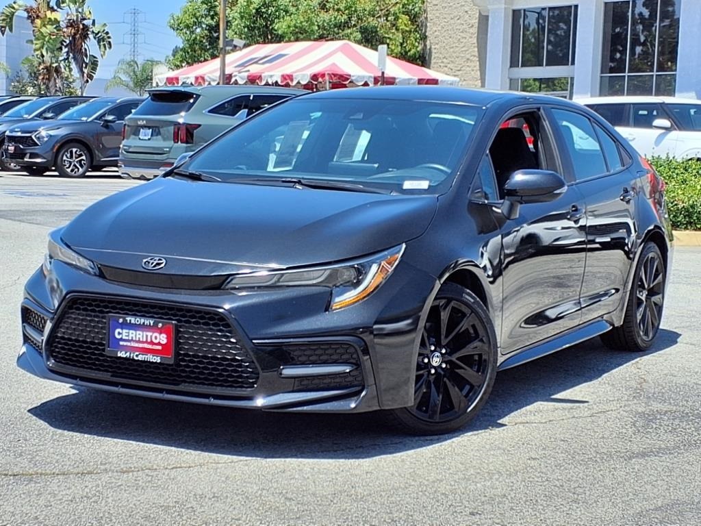 2022 Toyota Corolla SE photo 2