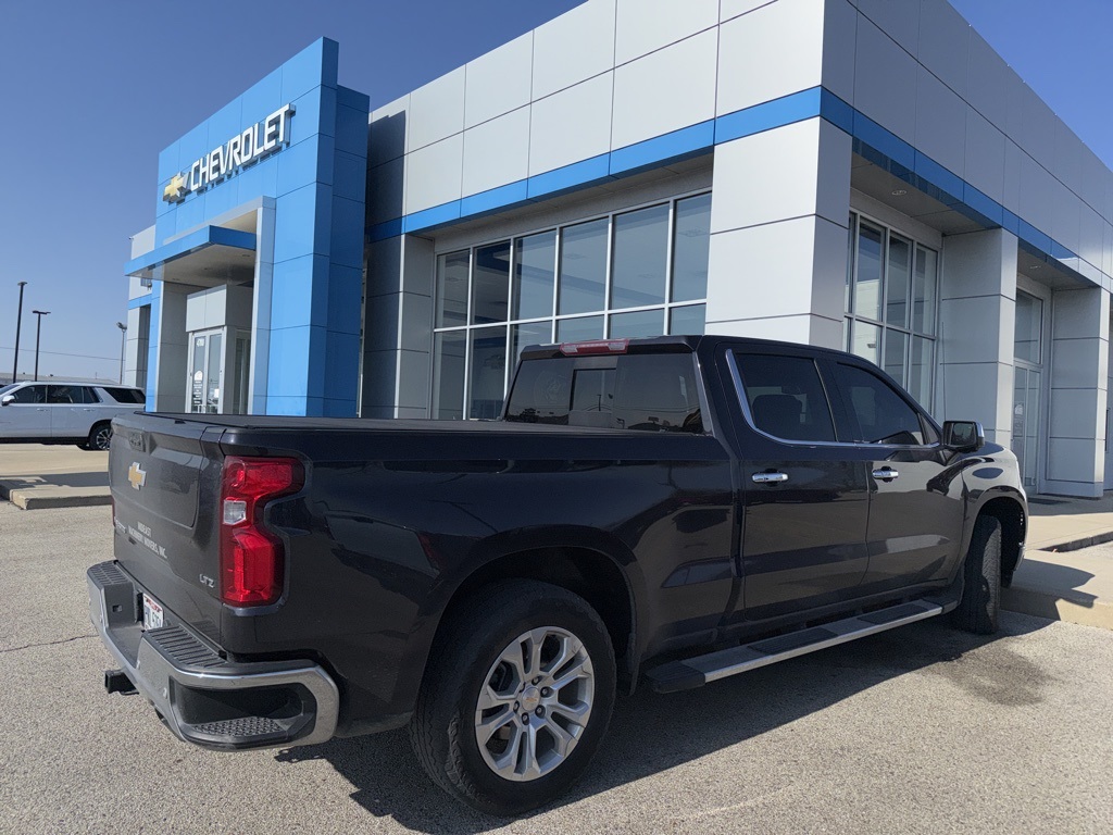 2023 Chevrolet Silverado 1500 LTZ photo 2