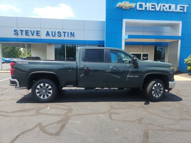2025 Chevrolet Silverado 2500HD LT photo 4
