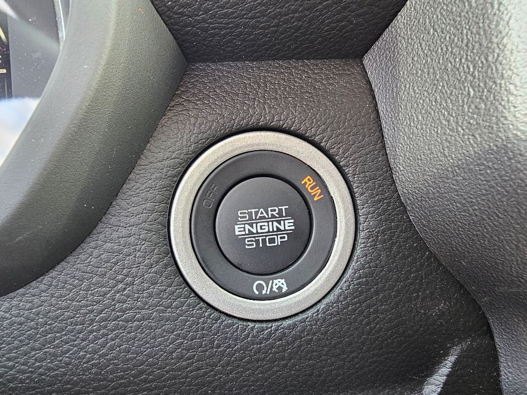 2025 RAM 1500 - Image 17