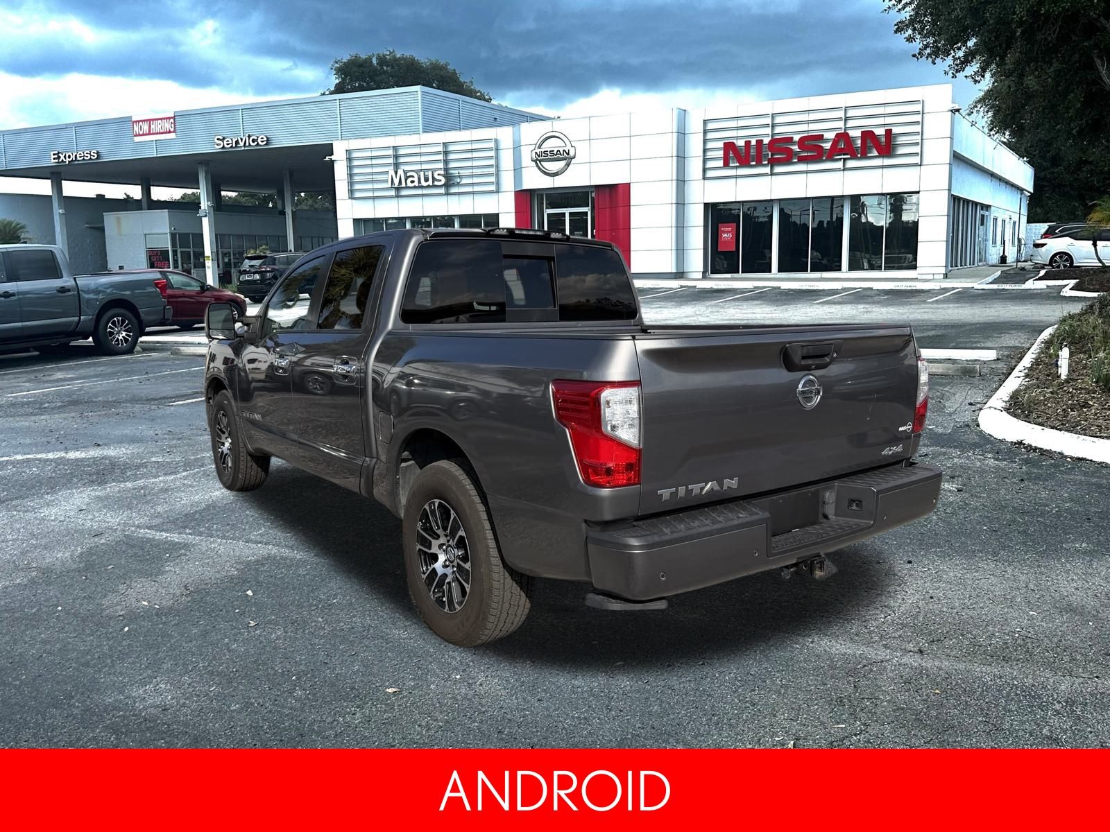 2021 Nissan Titan SV photo 3