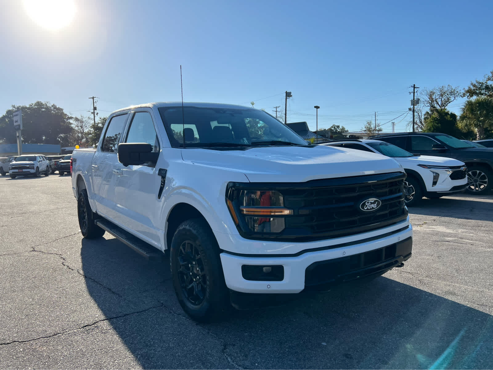 2024 Ford F-150 XLT photo 2