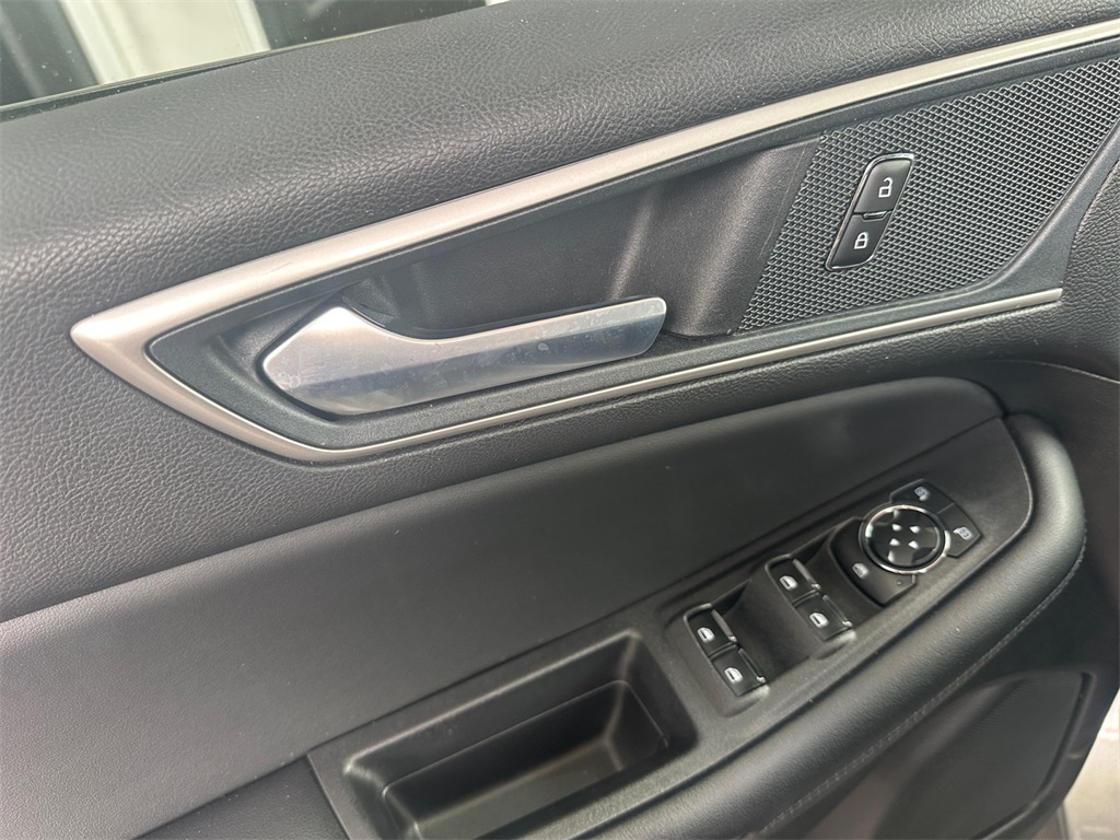 2024 Ford Edge SEL photo 27
