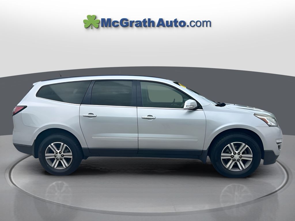 2016 Chevrolet Traverse 1LT photo 8