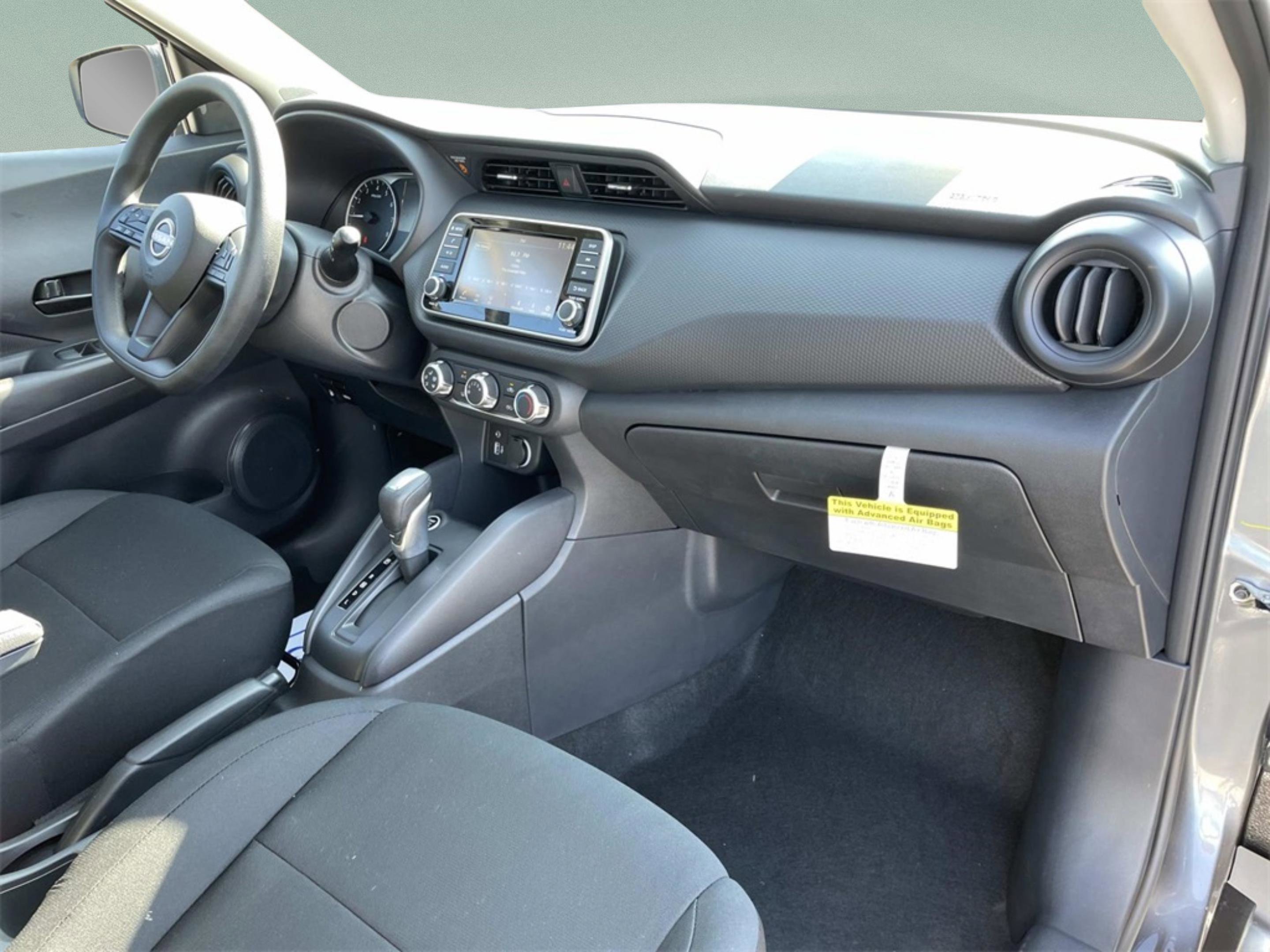 2025 Nissan Kicks Play S photo 23