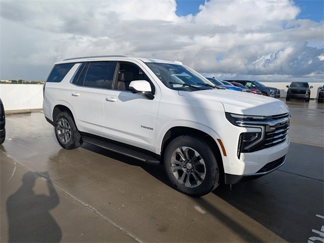 2026 Chevrolet Tahoe LT photo 2