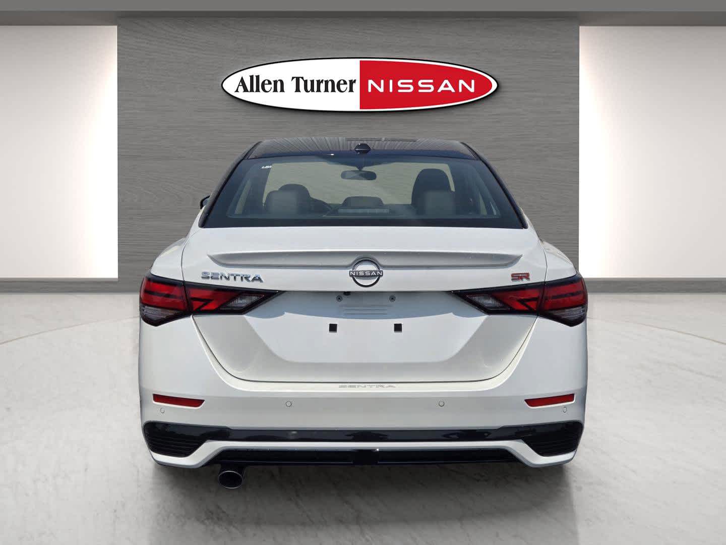 2025 Nissan Sentra SR photo 7