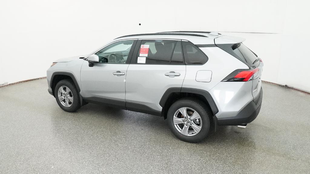 2025 Toyota RAV4 XLE photo 11