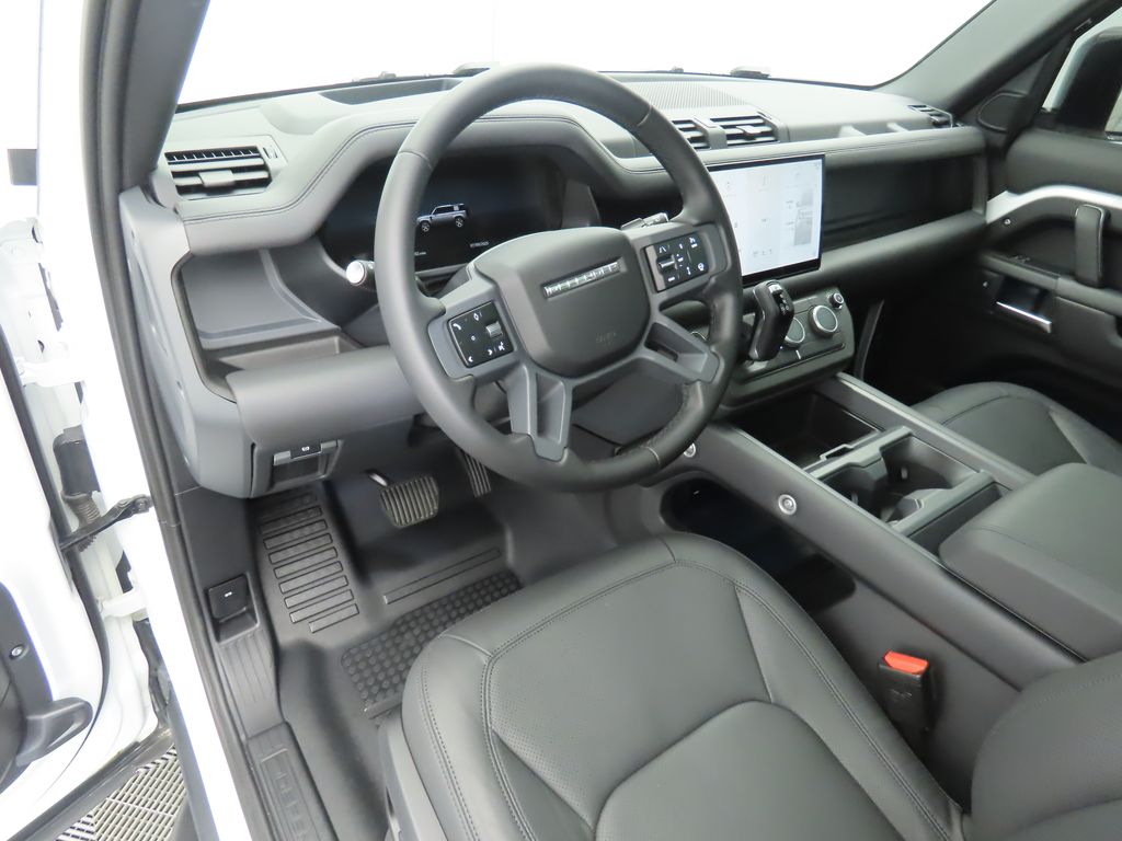 2025 Land Rover Defender 110 X-Dynamic SE photo 9
