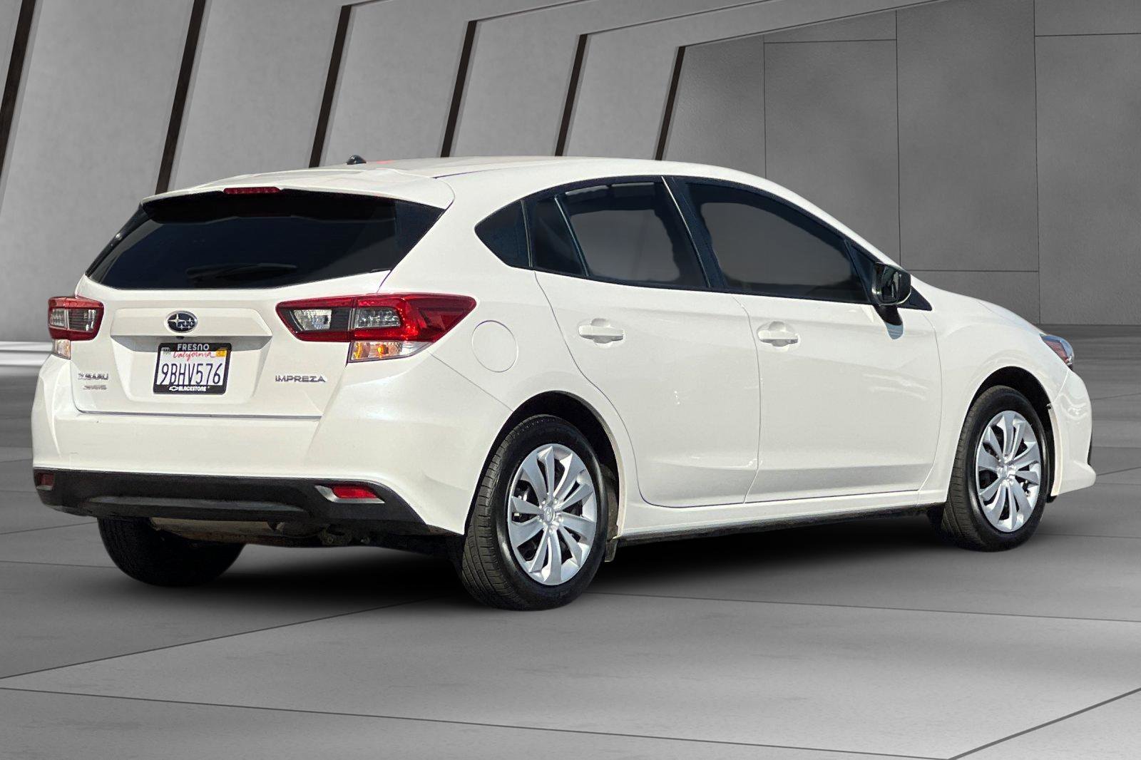 2022 Subaru Impreza Base photo 2