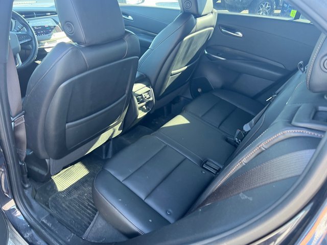 2023 Cadillac XT4 Sport photo 3