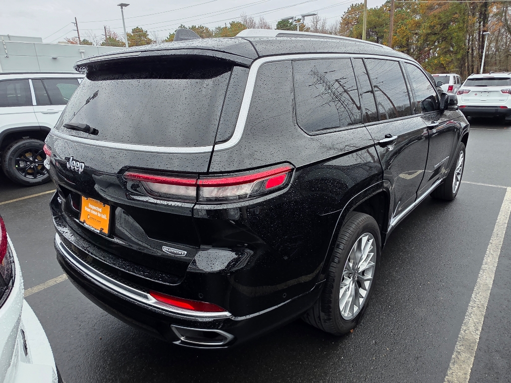 2024 Jeep Grand Cherokee L Summit photo 3