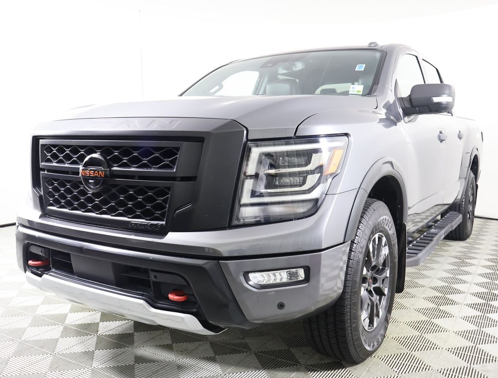 2021 Nissan Titan PRO-4X photo 2