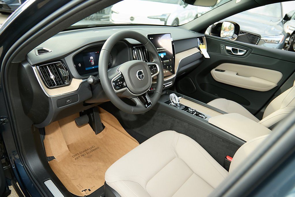 2026 VOLVO XC60 - Image 12