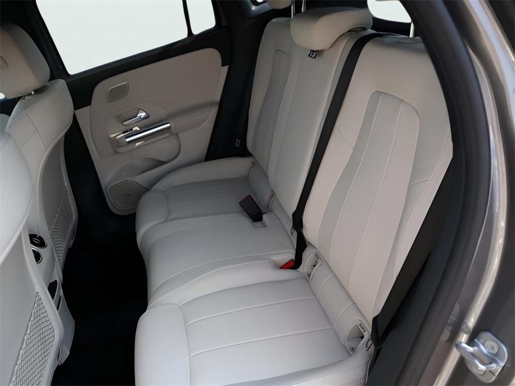 2026 Mercedes Benz GLA 250 4MATIC photo 23