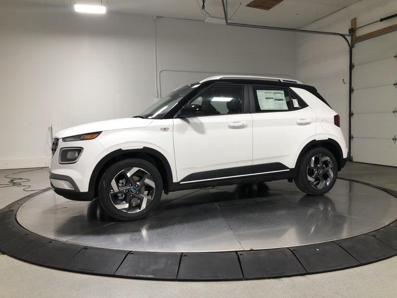 2026 Hyundai Venue SEL photo 2