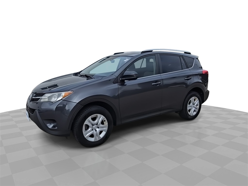 2015 Toyota RAV4 LE photo 4