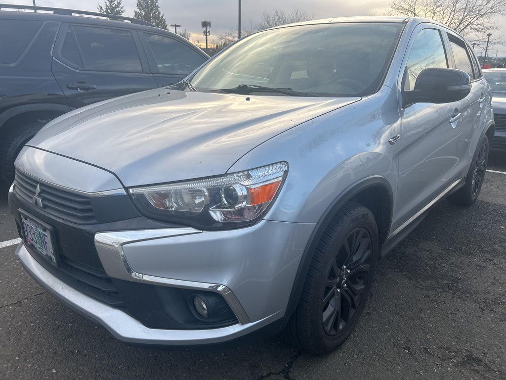 2017 Mitsubishi Outlander Sport LE's photo