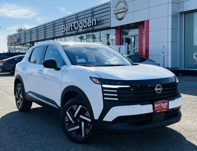 2026 Nissan KICKS SV's photo