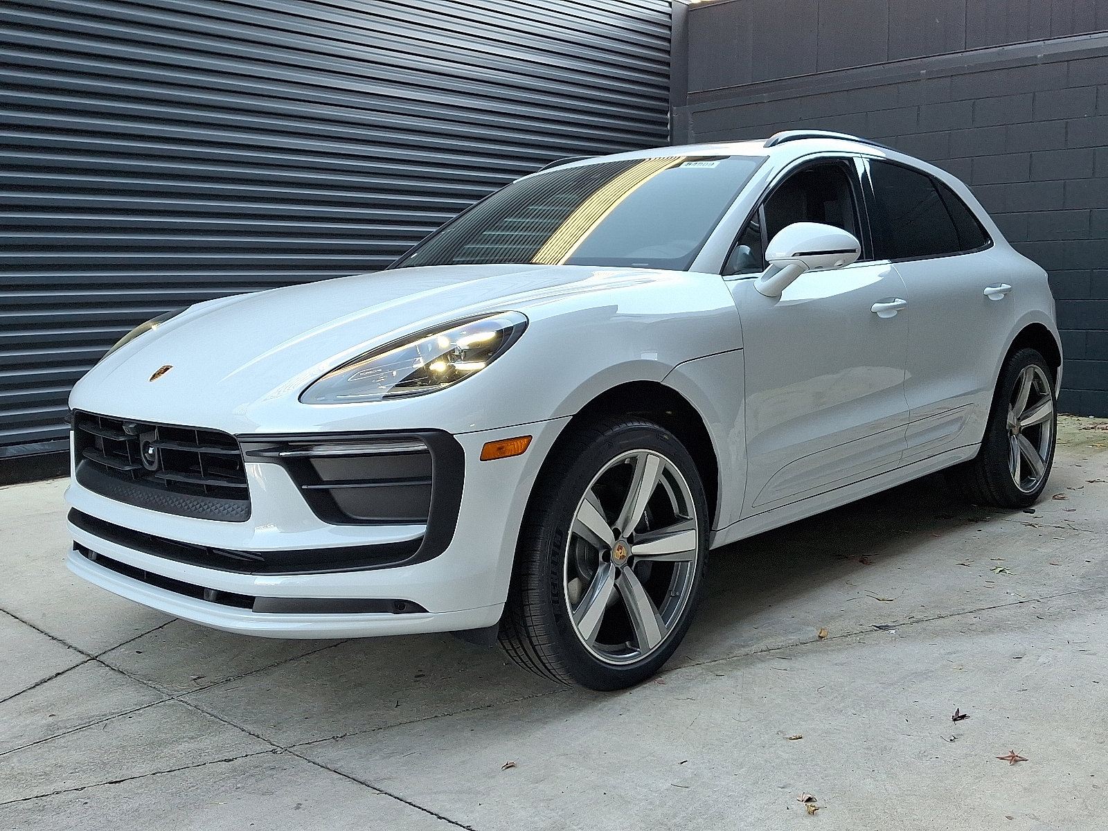 2026 Porsche Macan Base