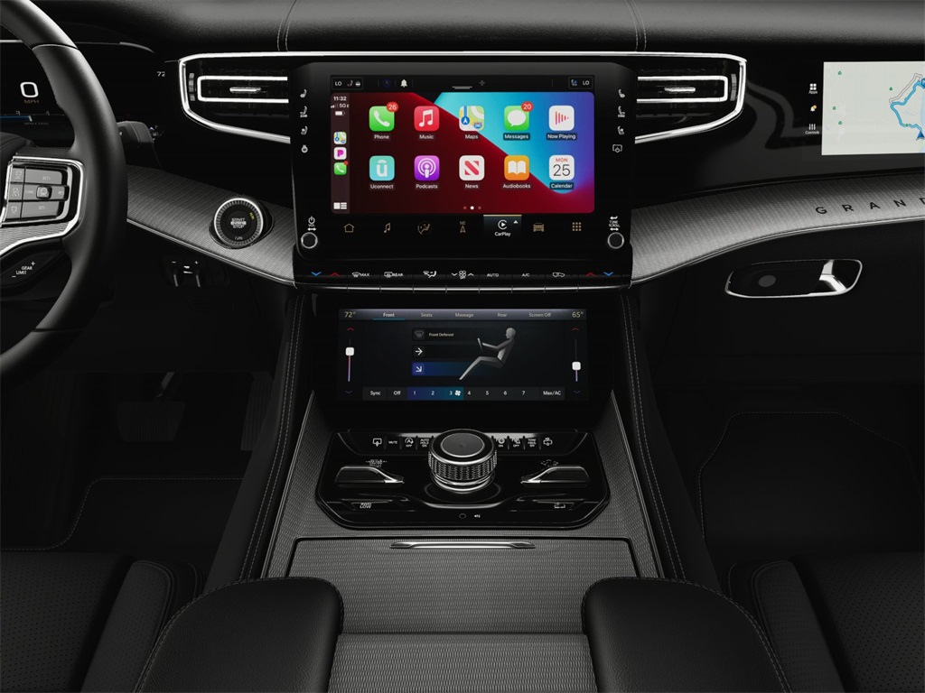 2024 Jeep Grand Wagoneer II photo 22