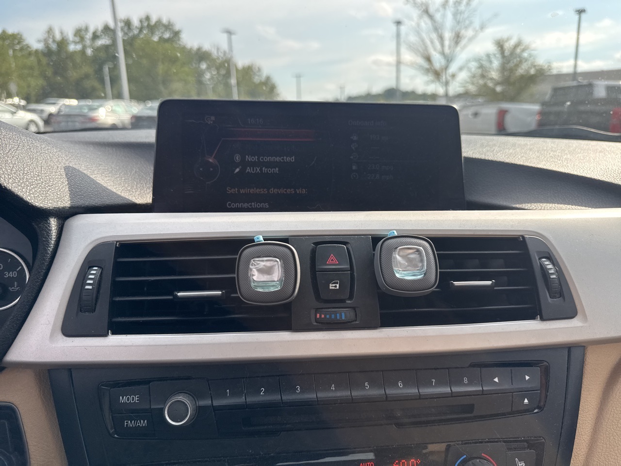 2014 Bmw 320i SA photo 11