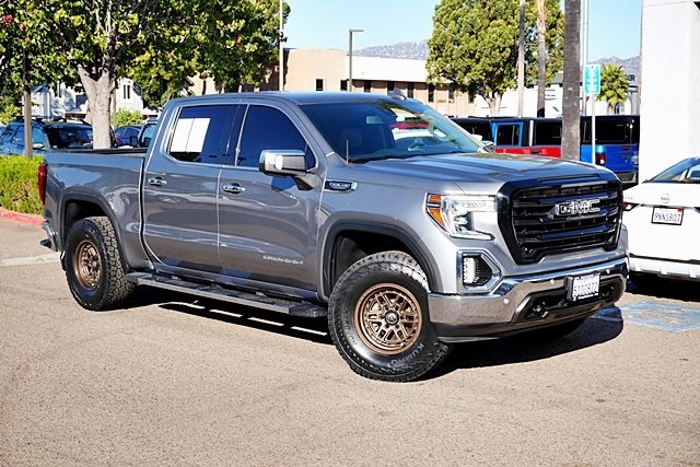 Used 2019 Gray GMC SLT image 2