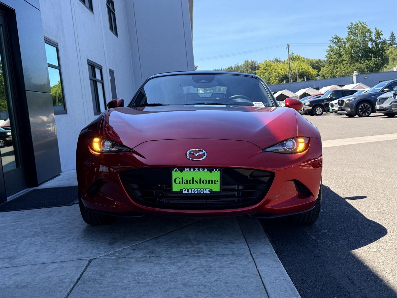 2025 Mazda MX-5 Miata Miata Grand Touring photo 2