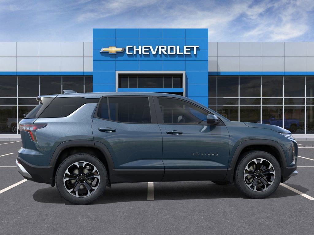 2026 Chevrolet Equinox LT photo 4