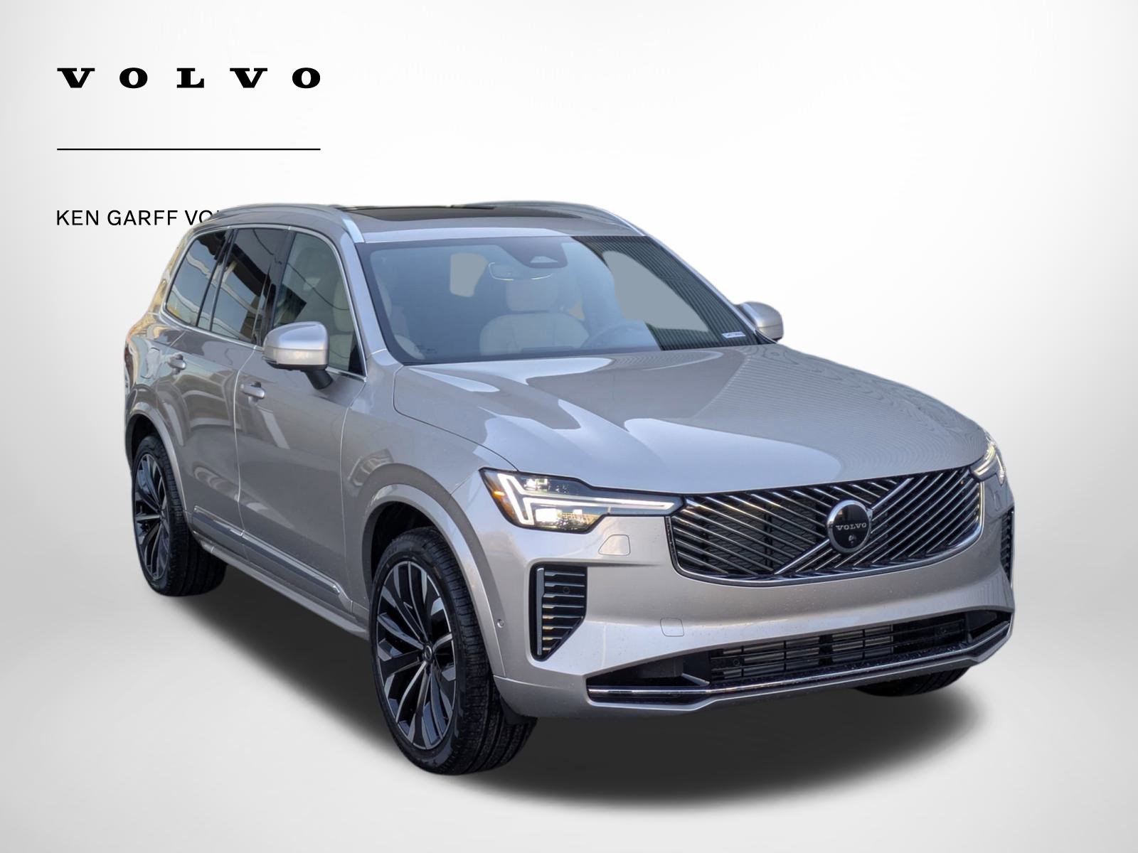 2026 Volvo XC90 Plus's photo