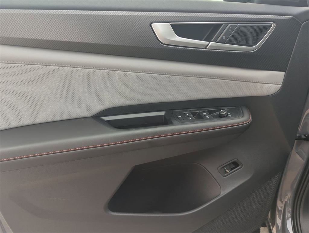 2025 Volkswagen Atlas Peak Edition SE photo 19