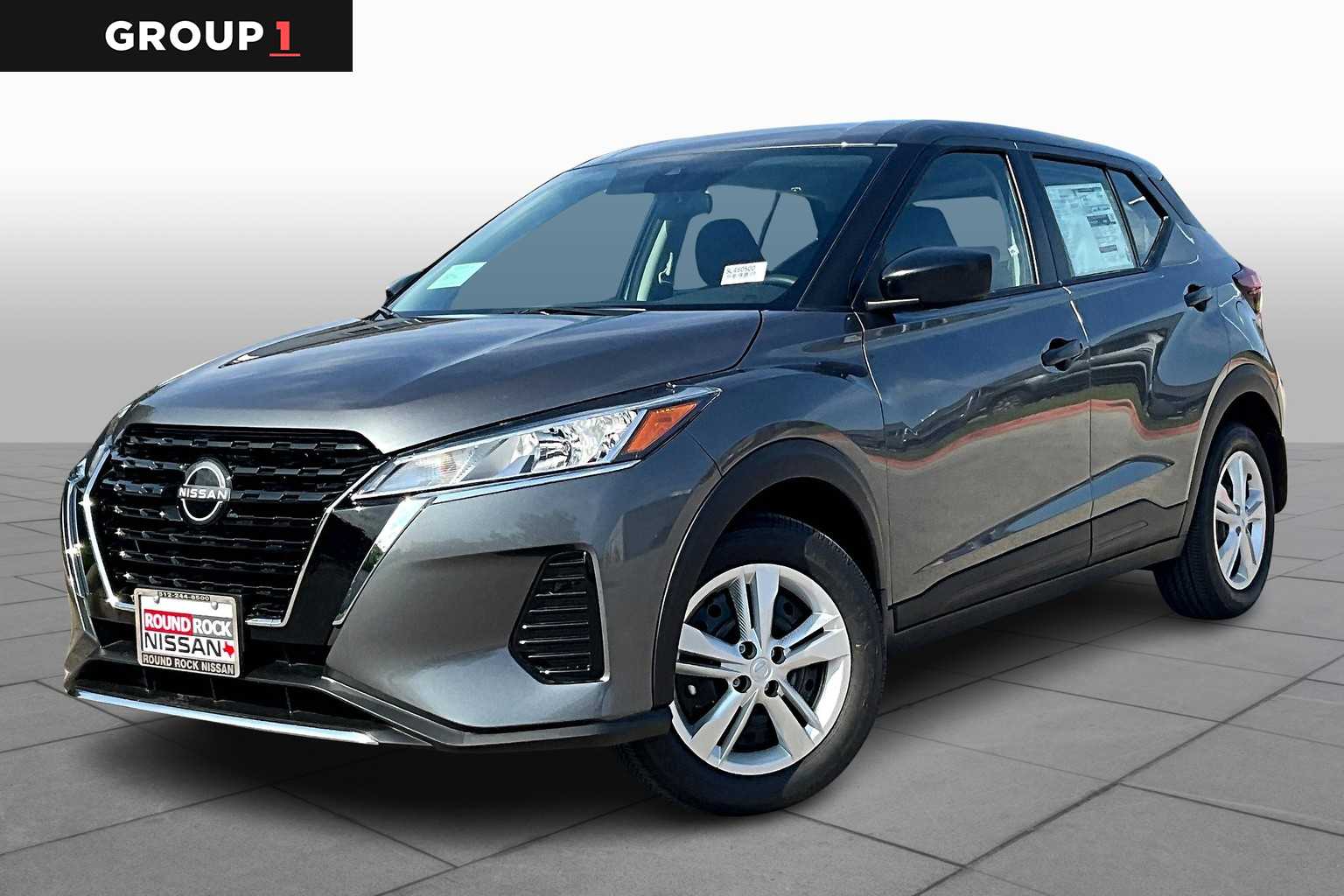 2025 Nissan Kicks Play S photo 2
