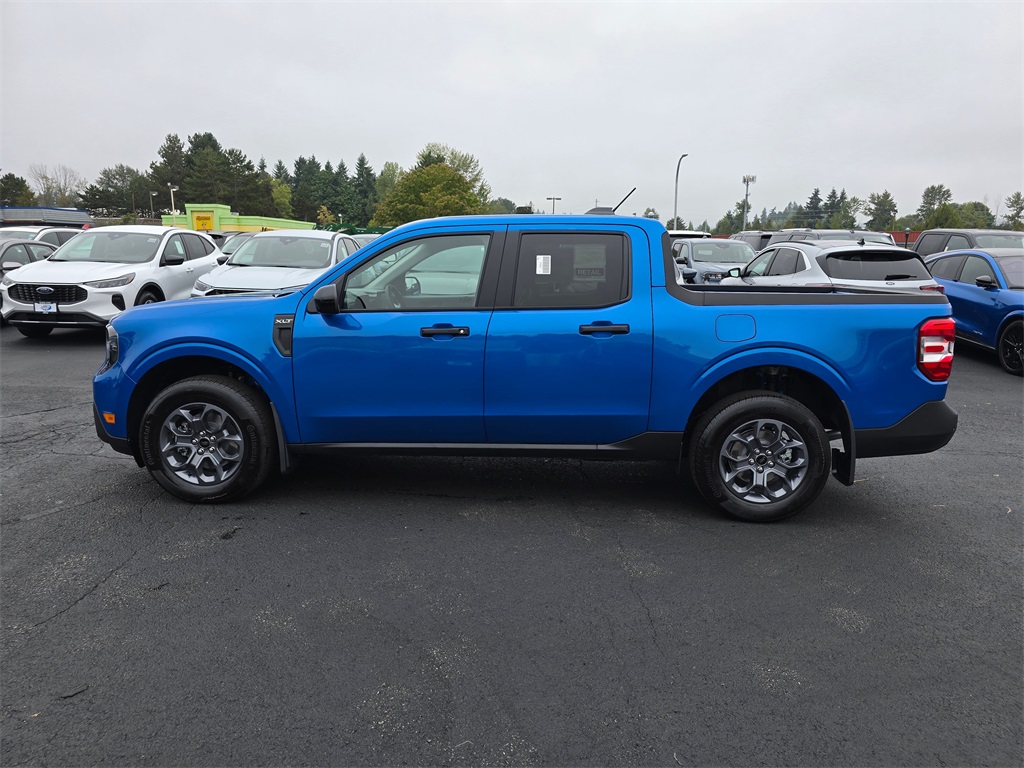 2025 Ford Maverick XLT photo 2