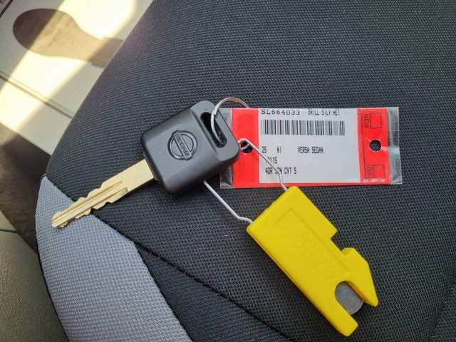 2025 Nissan Versa 1.6 S photo 21