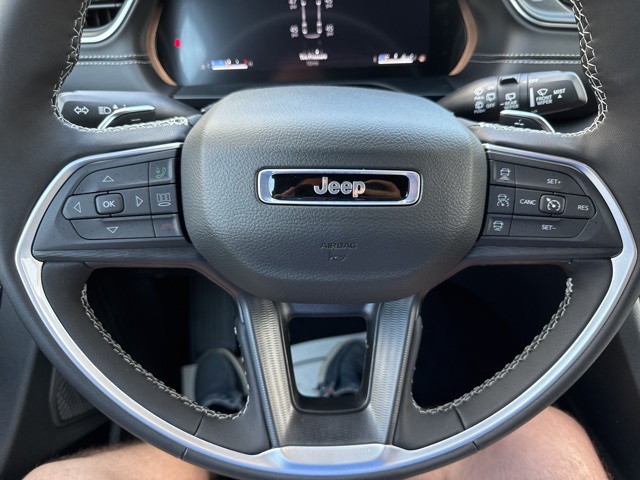2025 Jeep Grand Cherokee Laredo X photo 25
