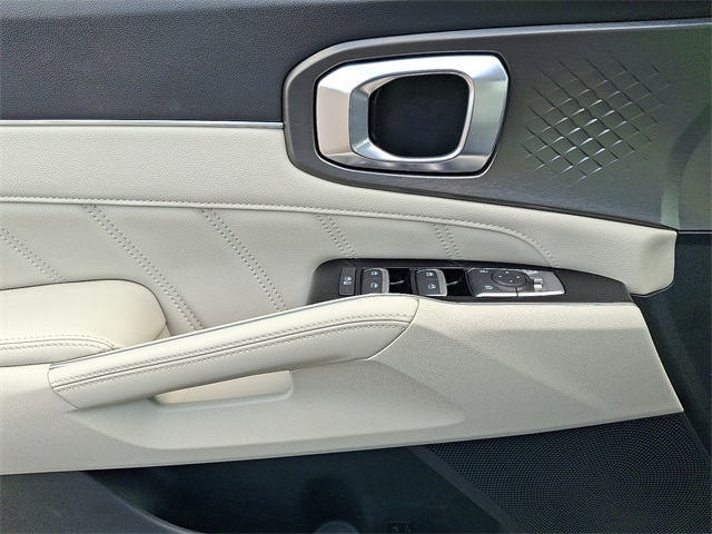 2022 Kia Sorento SX photo 13