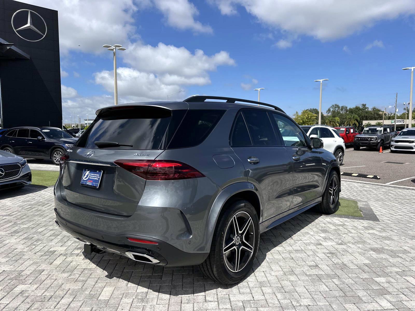 2026 Mercedes Benz GLE 450 4MATIC photo 4