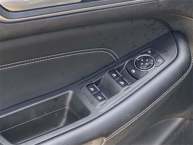 2024 Ford Edge Titanium photo 13
