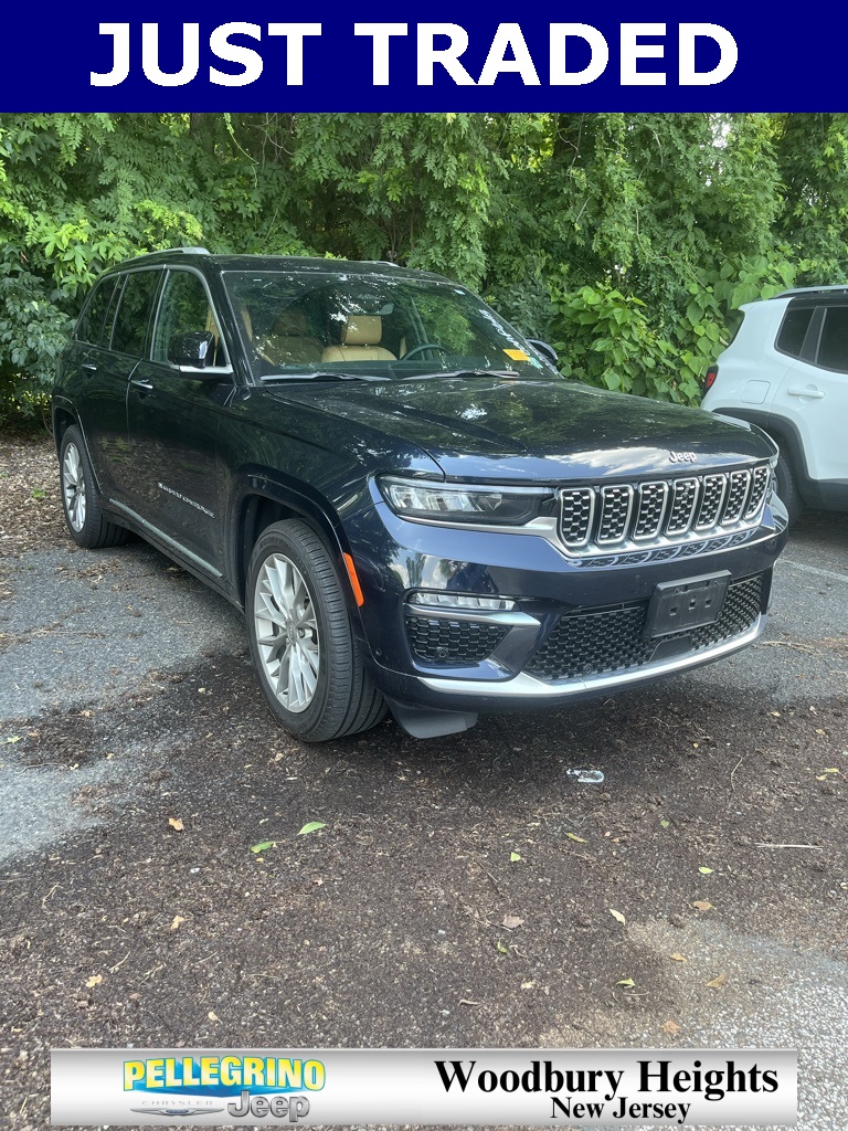 2023 Jeep Grand Cherokee Summit photo 3