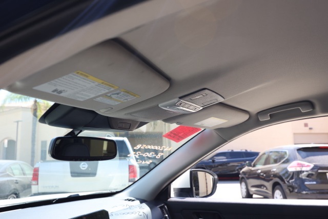 2022 Nissan Pathfinder SL photo 8