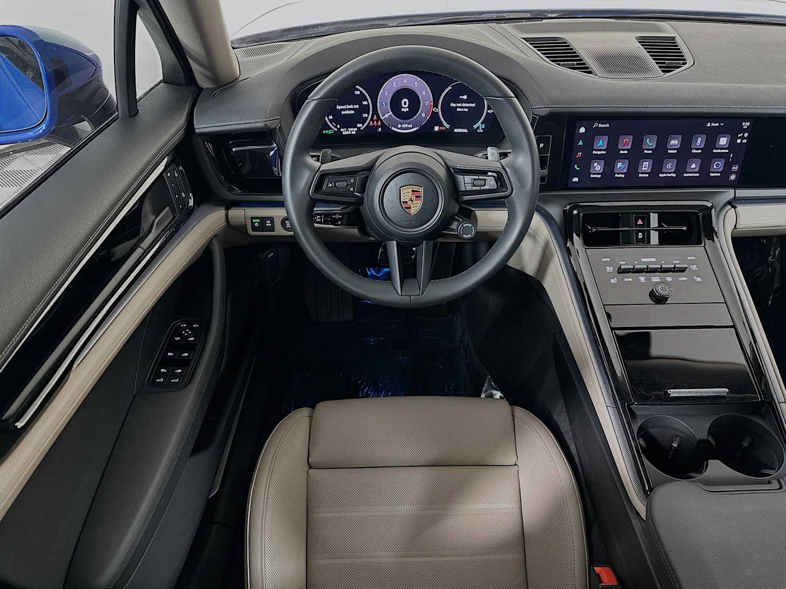 2025 Porsche Panamera photo 21