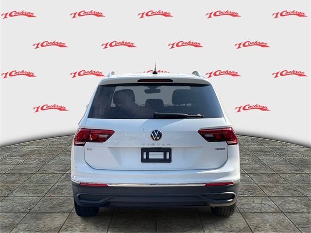2022 Volkswagen Tiguan SE photo 3