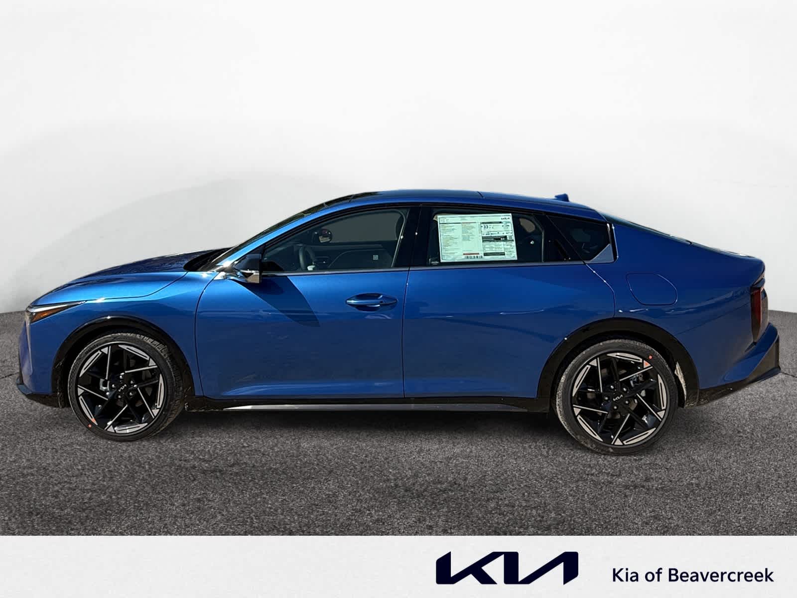 2025 Kia K4 GT-Line photo 2