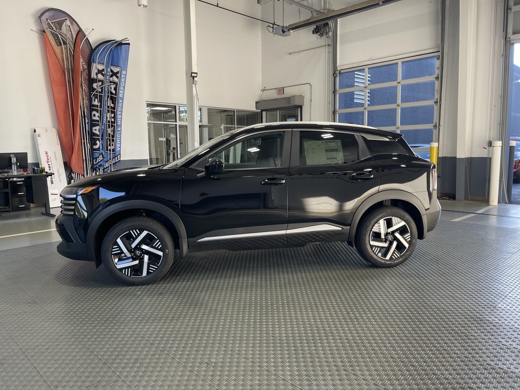 2026 Nissan Kicks SV photo 3
