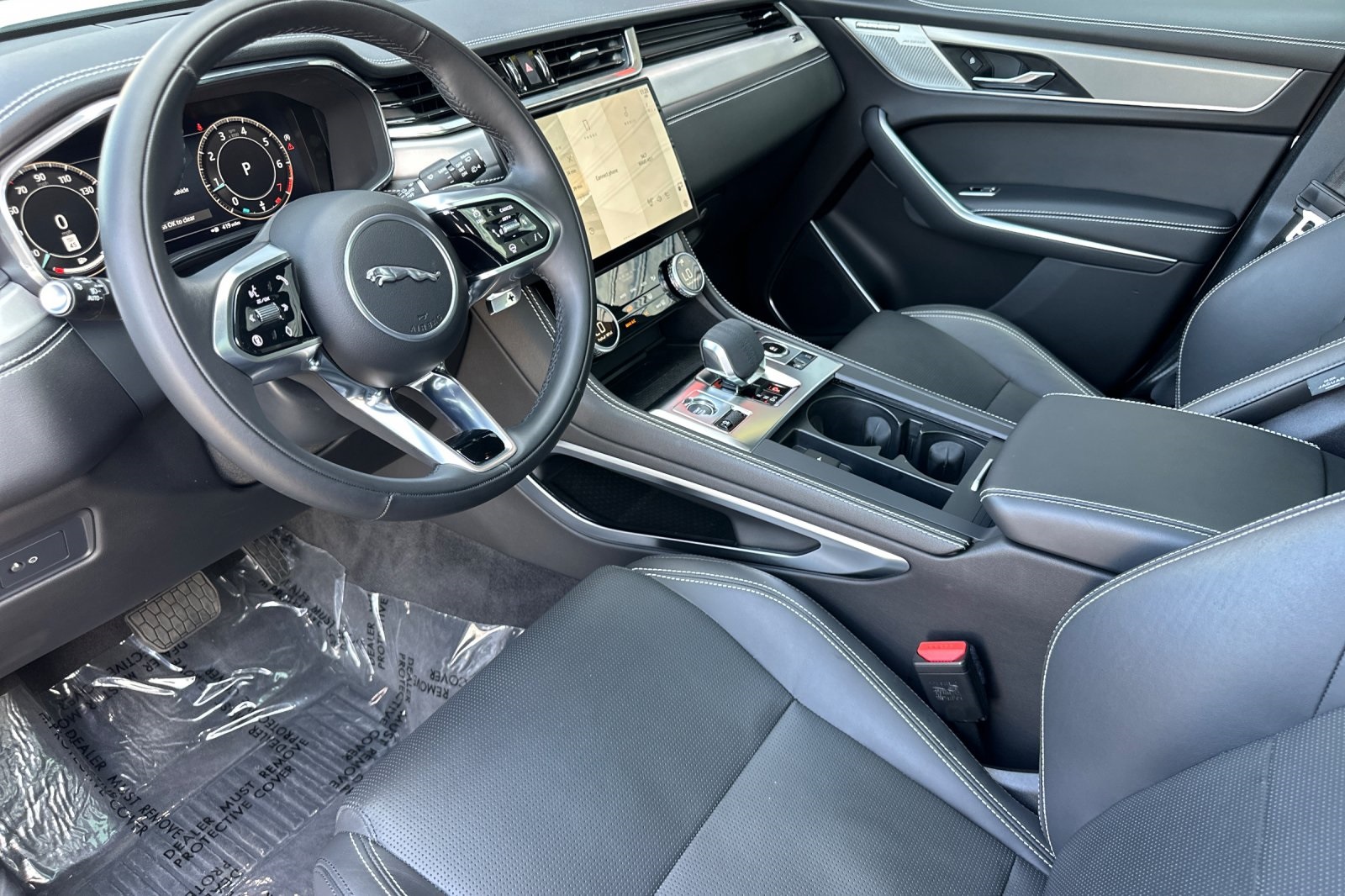 2025 Jaguar F-PACE P250 R-Dynamic S photo 7