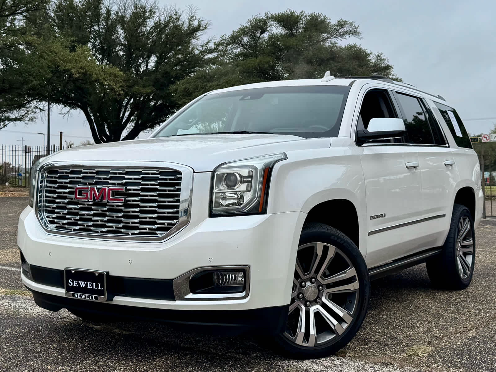 2018 GMC Yukon Denali's photo