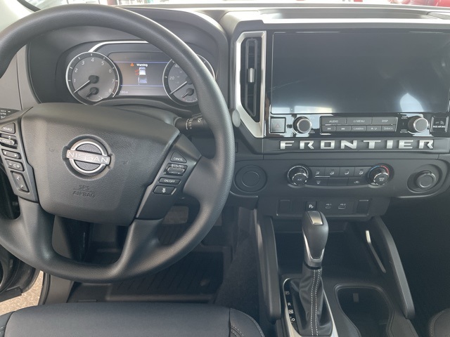 2025 Nissan Frontier SV photo 12