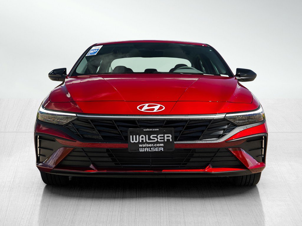 Certified 2025 Hyundai Elantra SEL with VIN KMHLM4DG4SU016919 for sale in Minneapolis, Minnesota