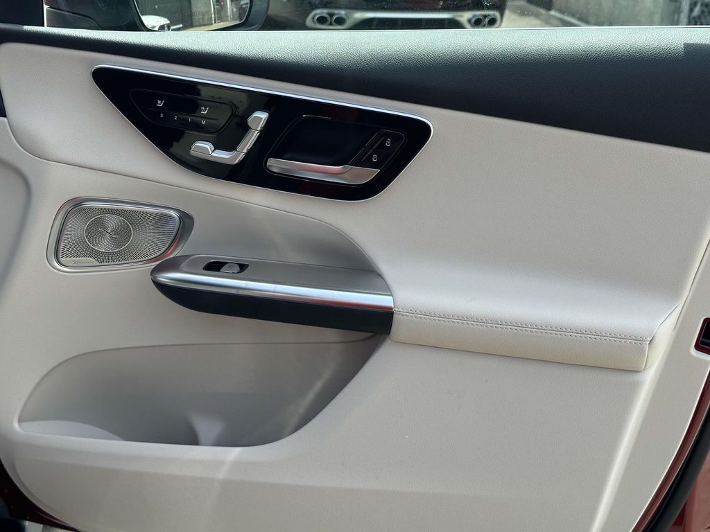 New 2025 Mercedes Benz GLC GLC - 737a94263919e2c1525cb0264f548533 